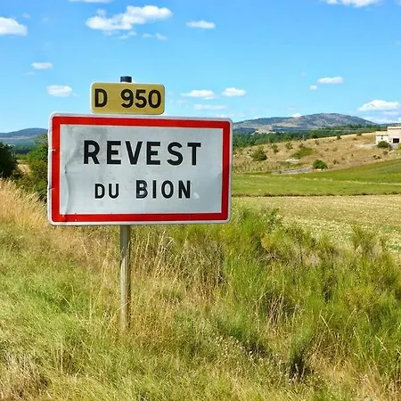 En Rez De Jardin * Revest-du-Bion