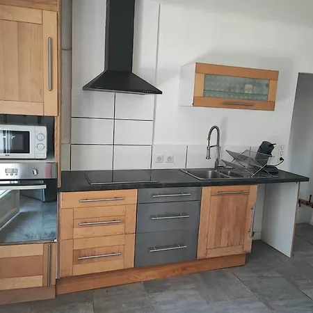 En Rez De Jardin Apartment *