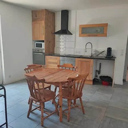 En Rez De Jardin Apartment *